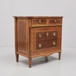 1219 1373 CHEST OF DRAWERS